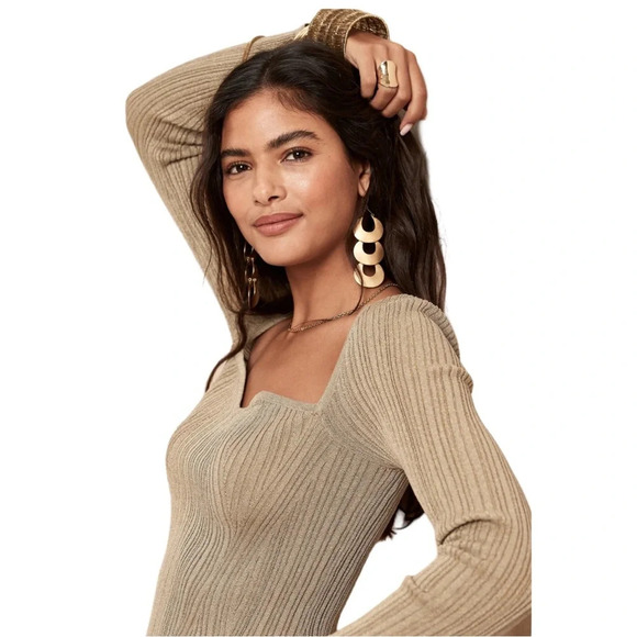 NWT Banana  Republic Metallic Gold Sweetheart Knit Sweater Top Size Medium - Picture 1 of 9